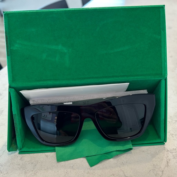 Bottega Veneta Acetate Cat-Eye Sunglasses - Picture 3 of 7